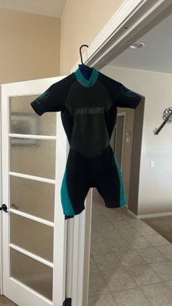 Body Glove Wet Suit