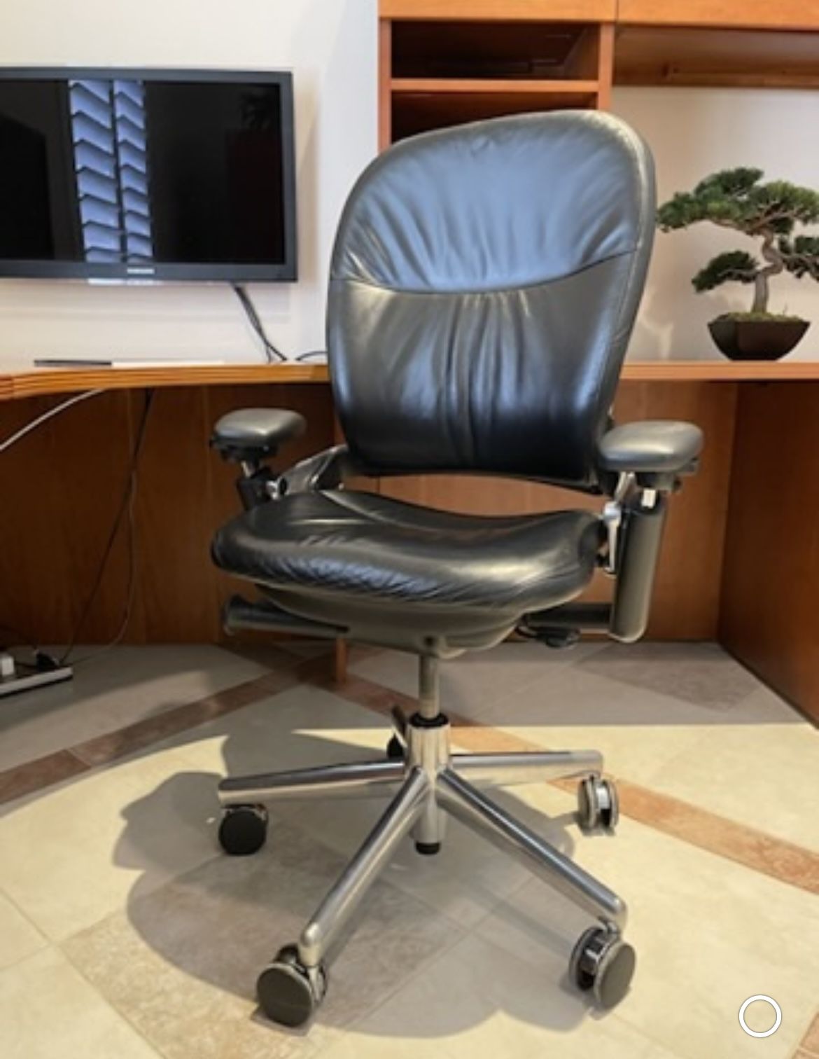 Steelcase Office Leather Chair Swivel