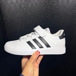 Adidas grand court 2.0