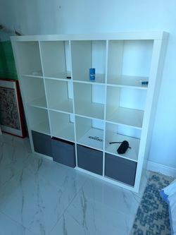 IKEA KALLAX White 16-Cube Storage Shelf with 4 Gray Baskets