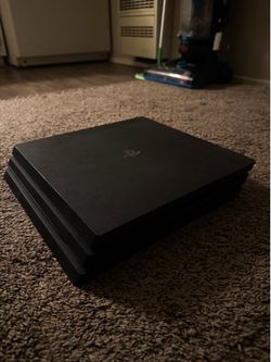 Ps4 Pro + Ps4 controllers