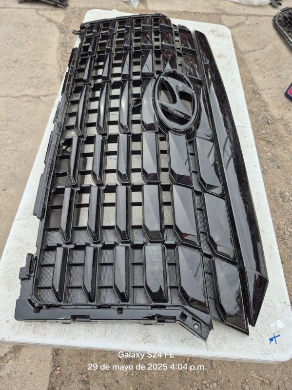 Hyundai Palisade Grille Oem