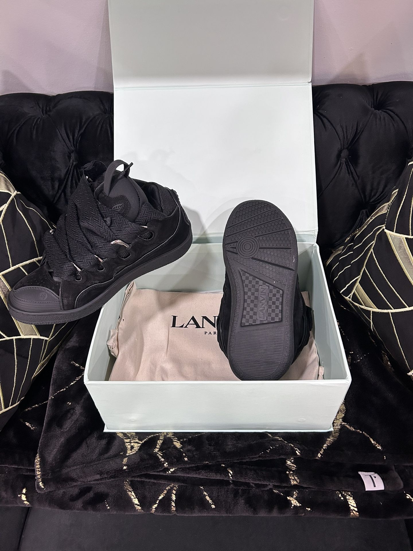 Black Lanvins