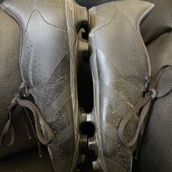 Soccer shoes Size 5.5