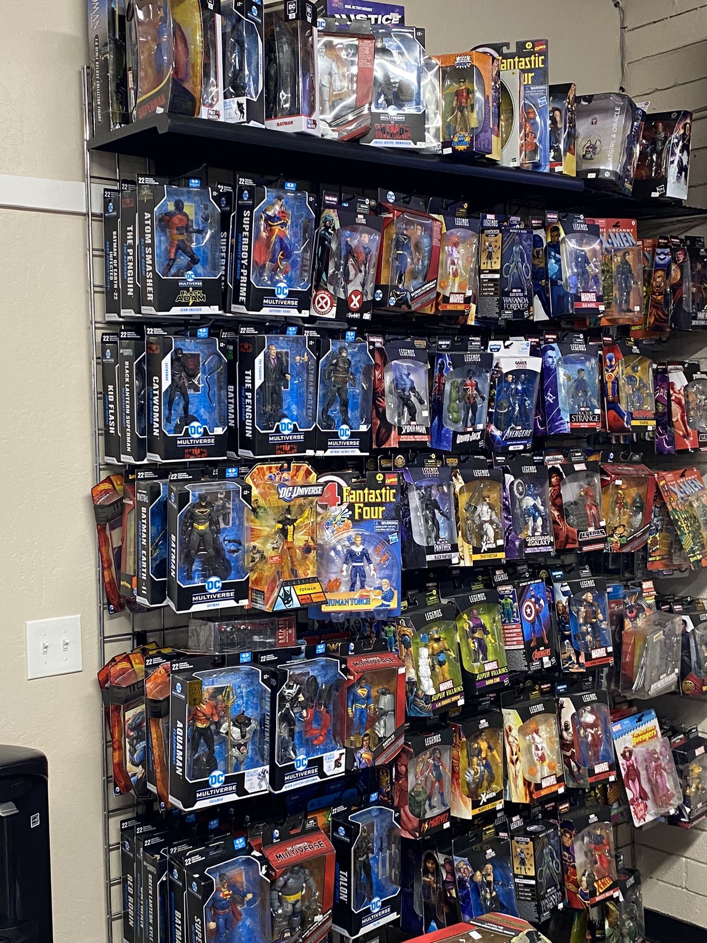 Toy’n Around Collectables 