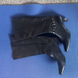 Size 8 1/2 M Women’s Black Leather Boots