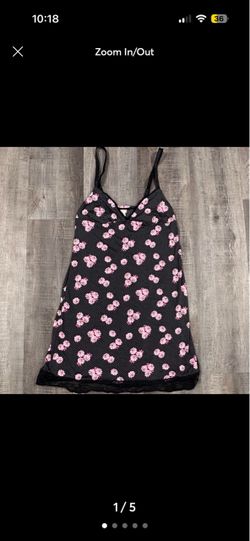 Women’s Small Lace-Trimmed Floral Night Gown