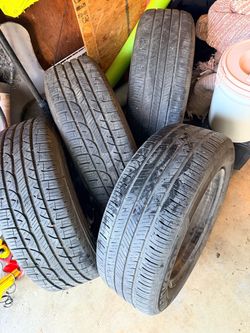 Set of 4 Used All-Season Car Tires