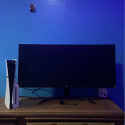 Selling This Wide 4k Monitor For $200 Let Me Know