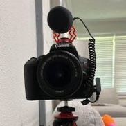 Canon T5i bundle With Tripod