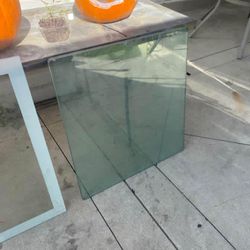 2 Outdoor Beveled 24x24inch Glass Top Tabletops