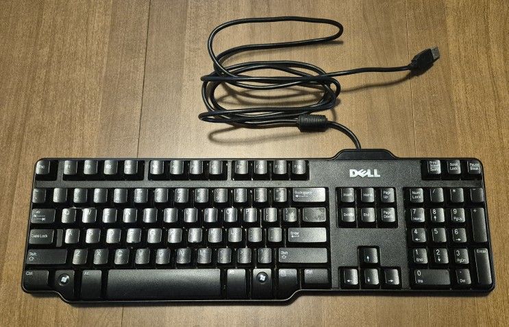 Dell Wired USB Keyboard SK-8115