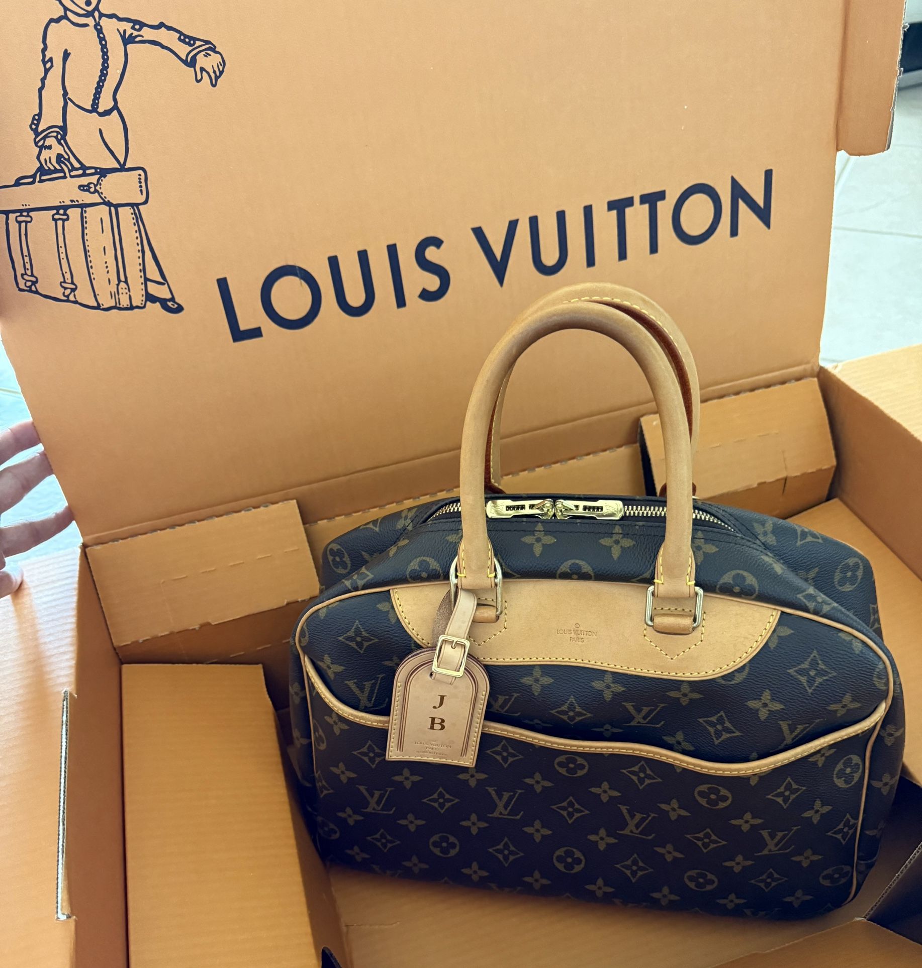 LOUIS VUITTON BAG
