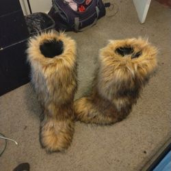 Bear boots