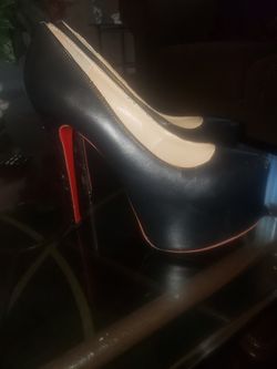 Christian Louboutin size 8
