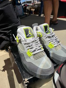 Jordan 4/ Neon & Red/ Fire Red 4s & Jordan’s 4 Retro Se 95 Neon