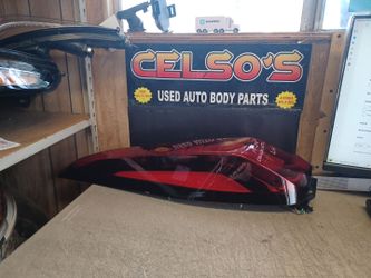 19 24 Cadillac XT4 LH Tail Light LED OEM.