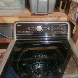 Newer LG Matching Washer And Dryer Set