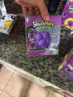 VIRAL Smushmart Grape Squishy