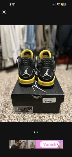 Jordan 4 Thunder