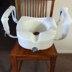 Nova 5 In Raised Toilet Seat With Arms