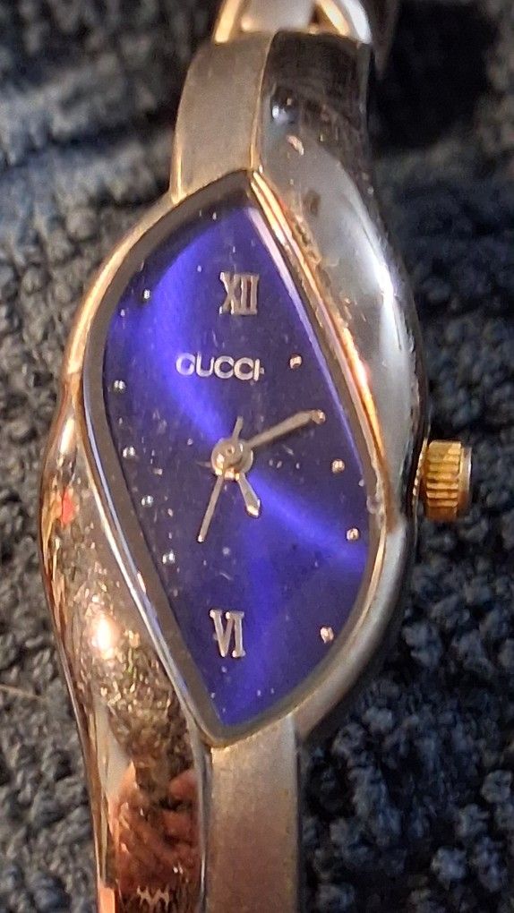 Rare Gucci women's blue 2889L vintage