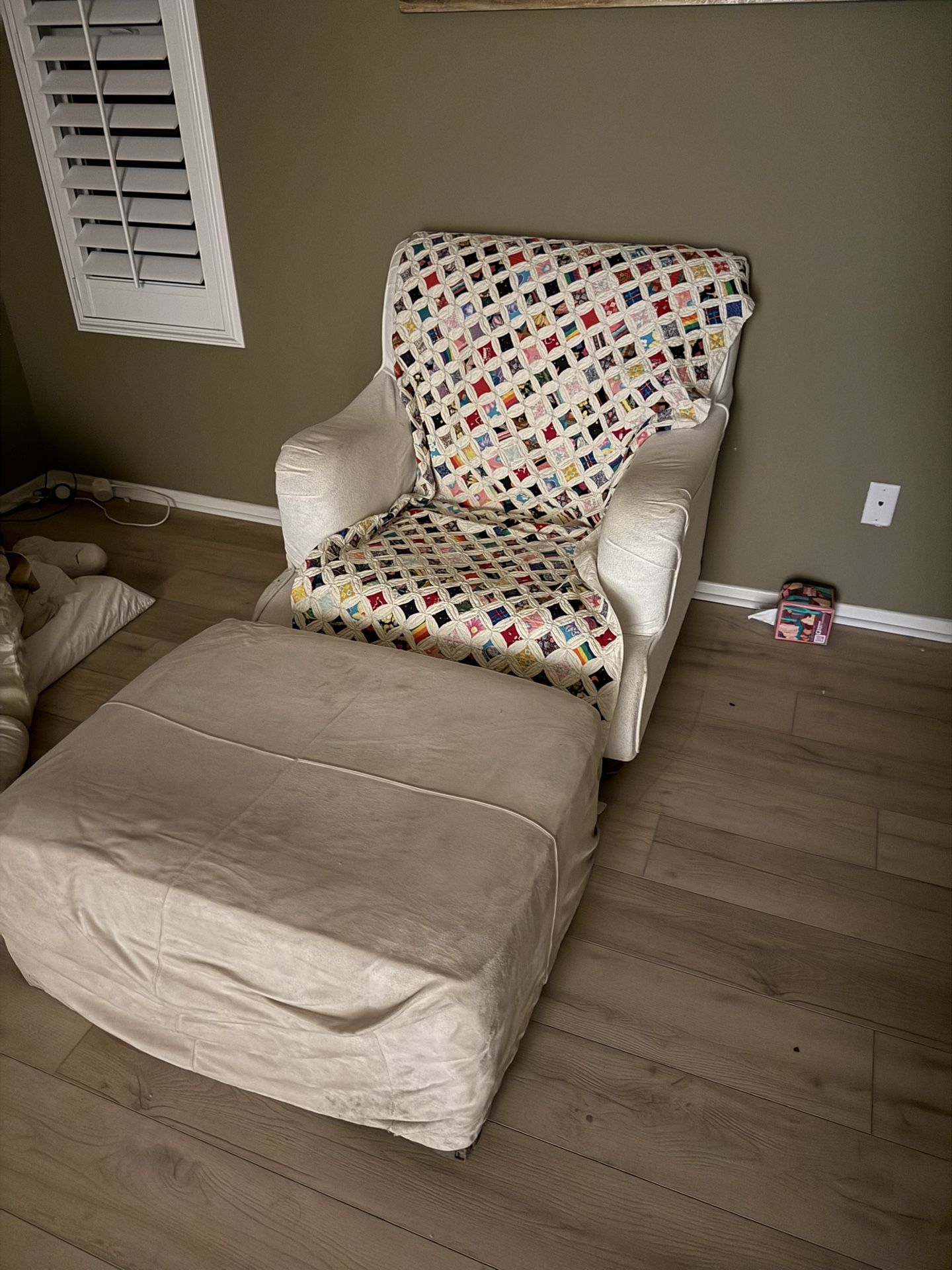 FREE Fabric Chair With Ottoman