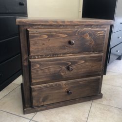 Nightstand Nuevo