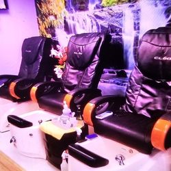 2 Pedicure Chairs "Cleo"