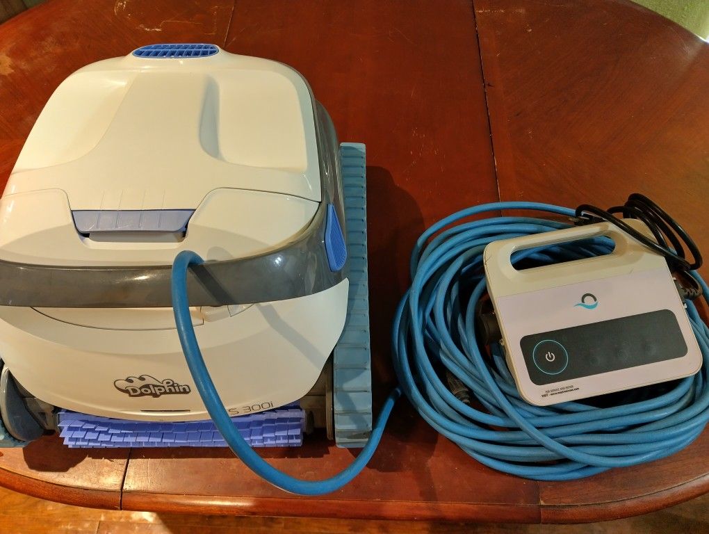 Maytronics DOLPHIN S300i Automatic Pool Cleaner [OBO]