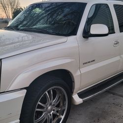 2003 Cadillac Escalade