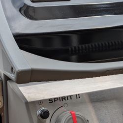 Weber Spirit II E‑310 Gas Grill – Excellent Condition – Lightly Used