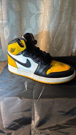Air Jordan 1 Retro High OG "Taxi" (also known as "Yellow Toe"