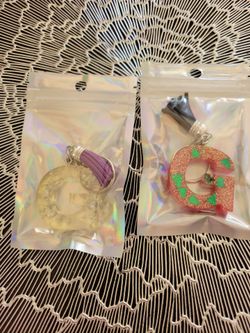 Letter G resin keychains