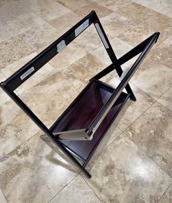 Excellent Uppababy bassinet stand Espresso color.