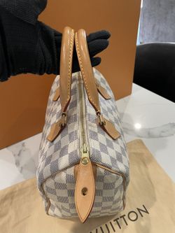 Authentic Louis Vuitton Azur Speedy 25 for Sale in Des Plaines, IL