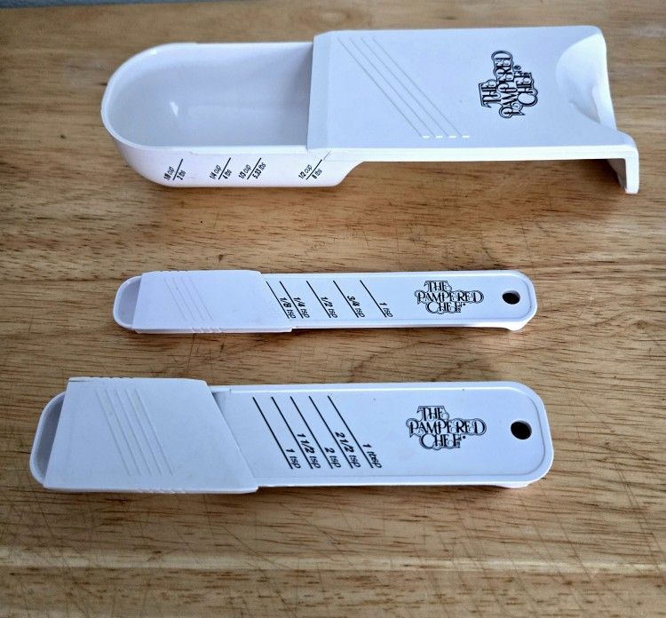 Pampered Chef Measuring Lot Of 3 Kitchen Tools