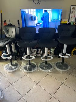 4 bar Stools
