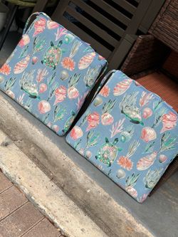 Hampton Bay Sea Turtle Outdoor patio chair Seat Cushions 20x20 - Set of 2