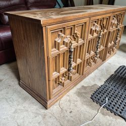 Dresser