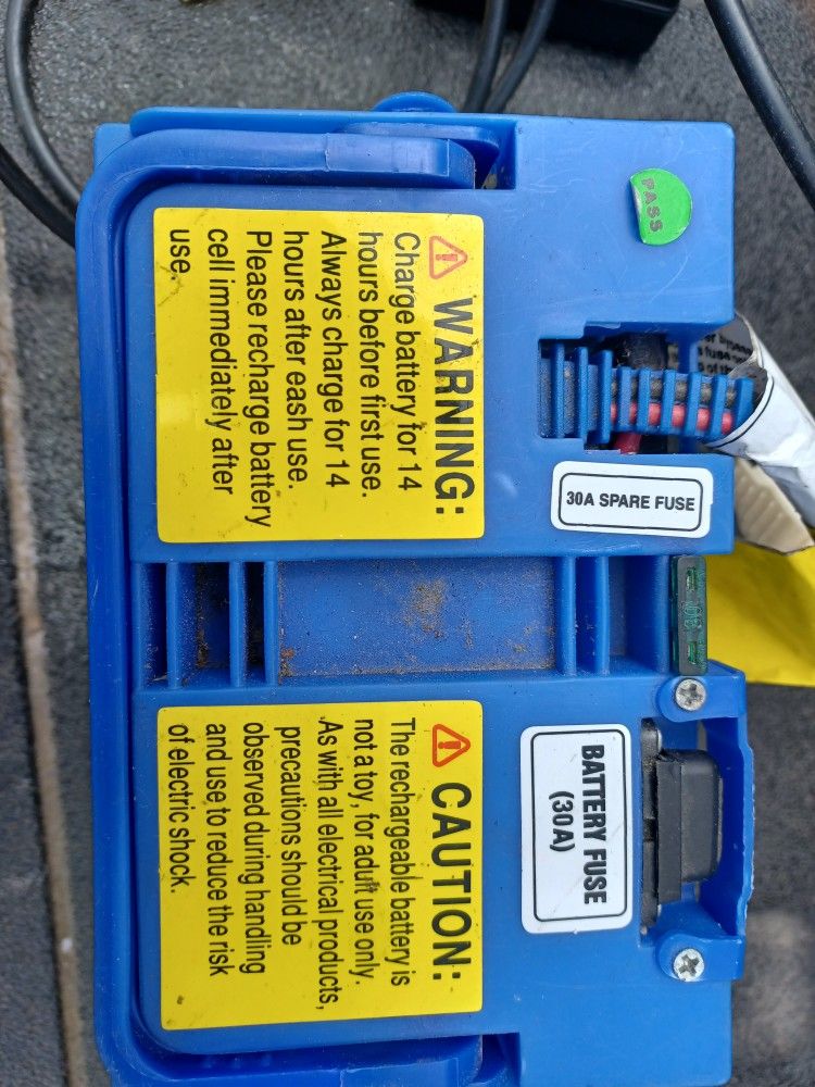ACTION (HOT) WHEELS BATTERY with CHARGING CABLE! Half the price of a new one on Amazon!