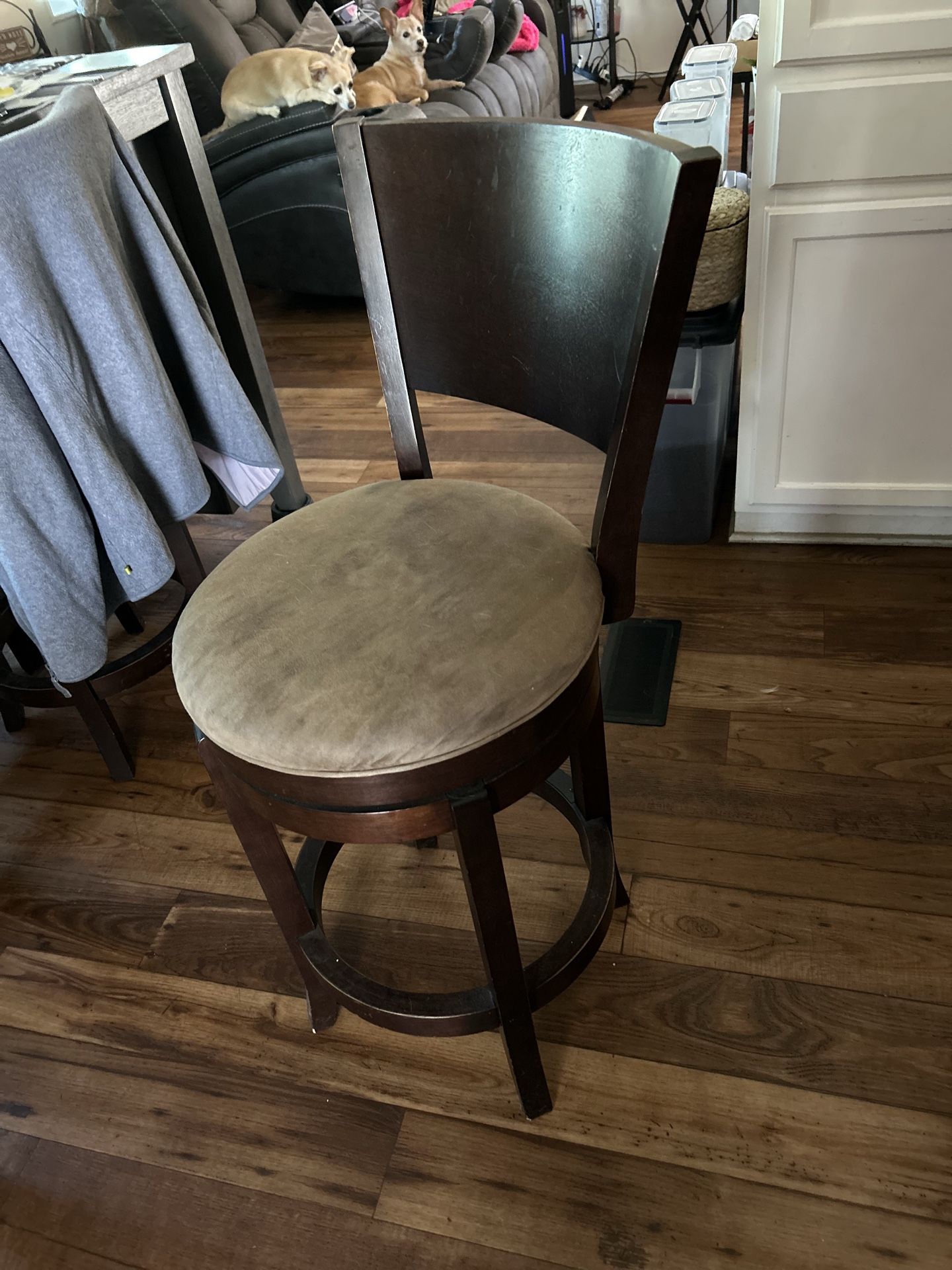 High bar stool x3…(Royola Pacific)..OBO)
