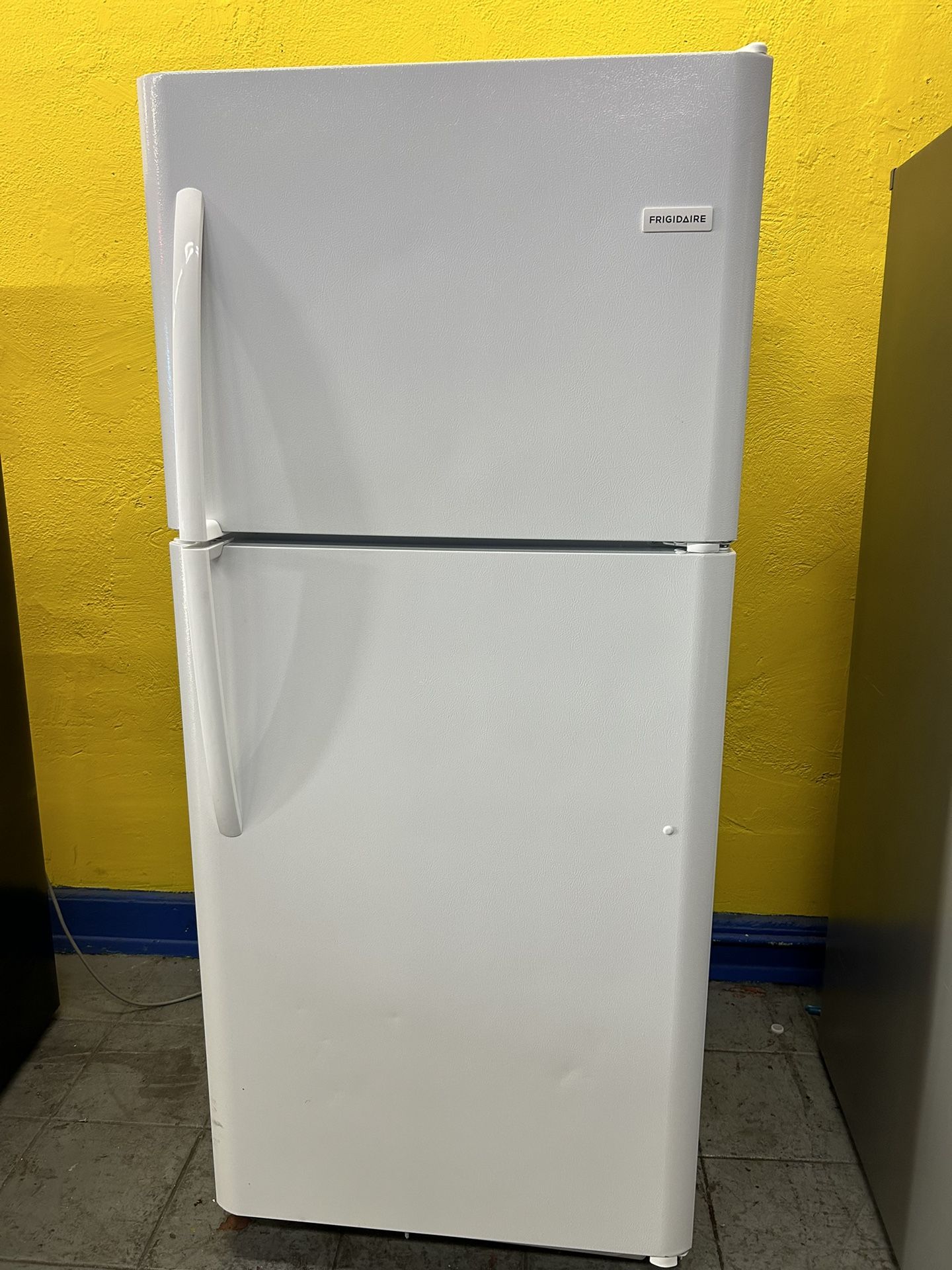 Frigidaire Refrigerator 