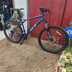 GT Aggressor 27.5" mountain bike