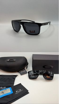 Oakley’s Metal Holbrook