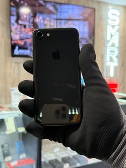 Apple iPhone 8 64 GB - Black (Unlocked) + Warranty