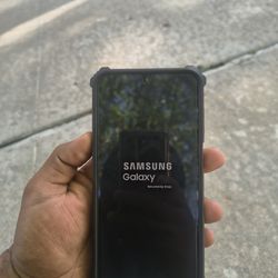 Telefono Samsung a16 Almost brand new