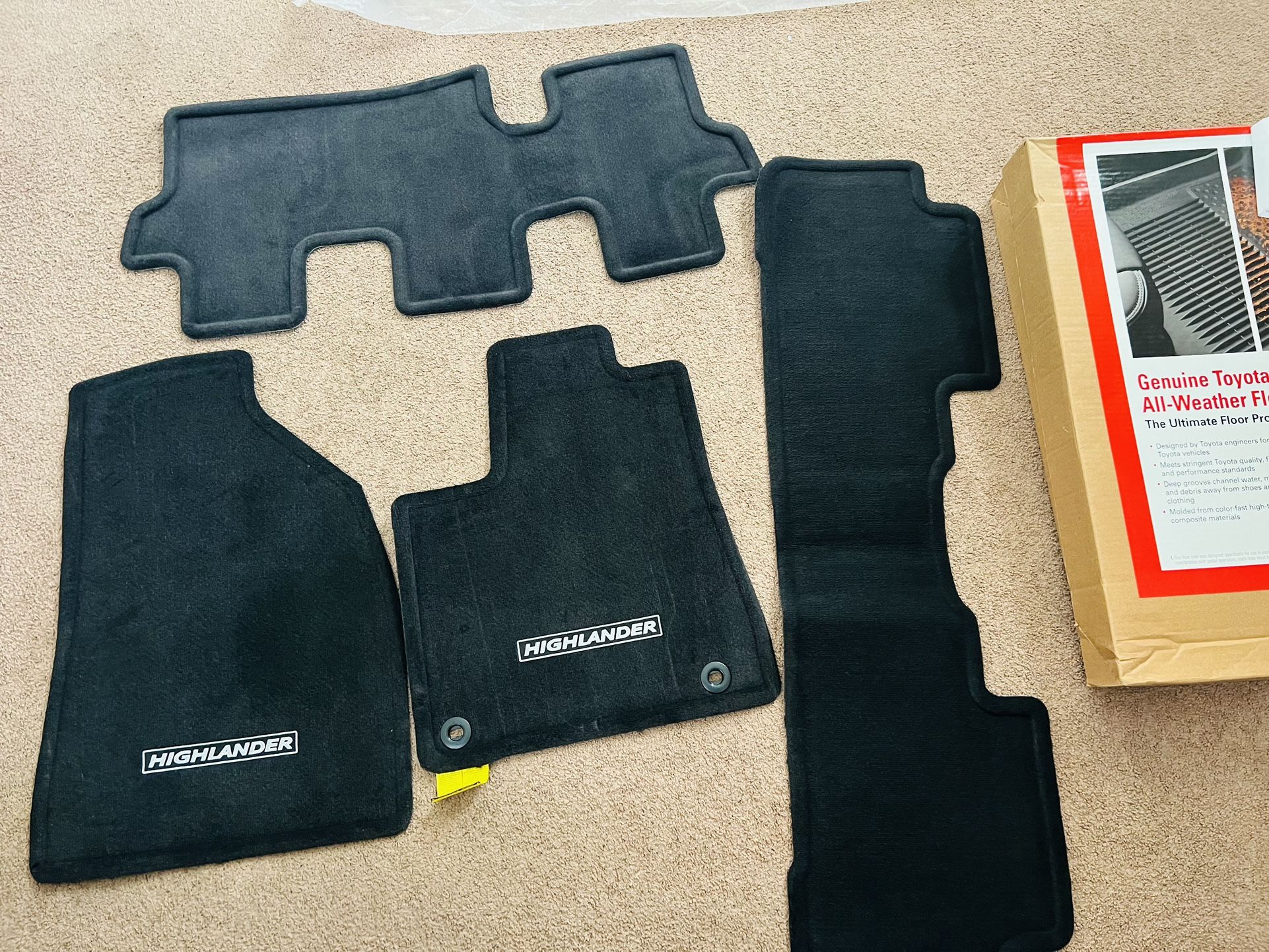 Toyota Highlander 2014-2019 Carpet Floor Mats Oem New