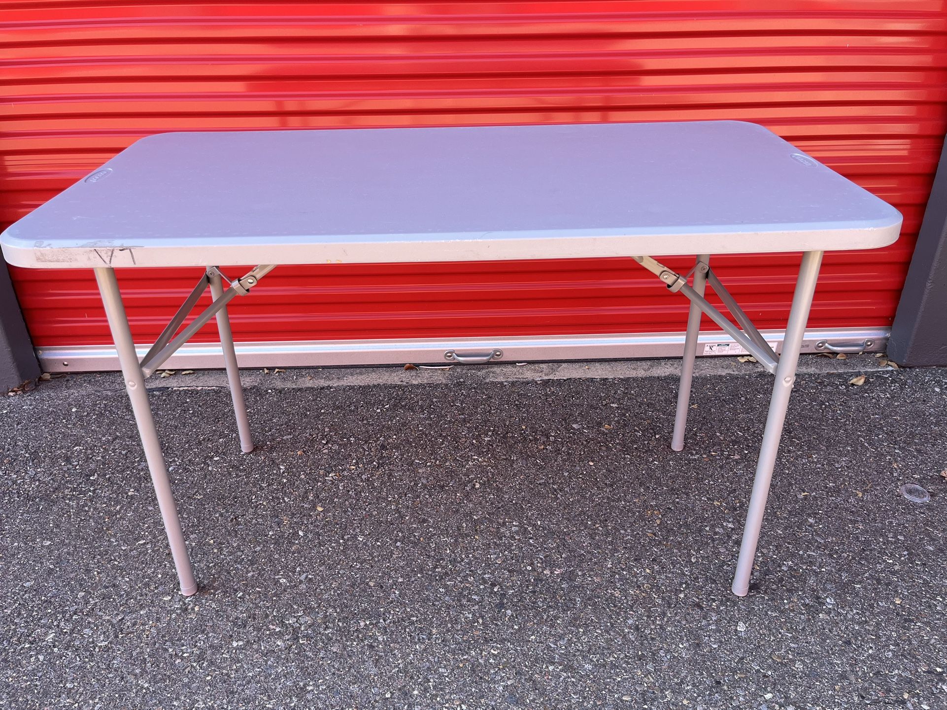 Folding Table (4 Foot) Cosco