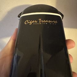 Vintage Cigar Treasure Premium Cigar Kit 